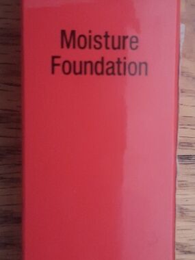 Koh Gen Do Moisture Foundation - Red | Unbranded Hydrating Foundation
